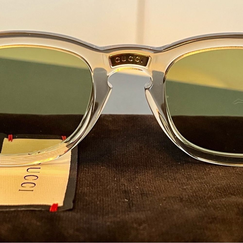 AUTHENTIC GUCCI GOLD AND CLEAR SUNGLASSES - Picture 2 of 6
